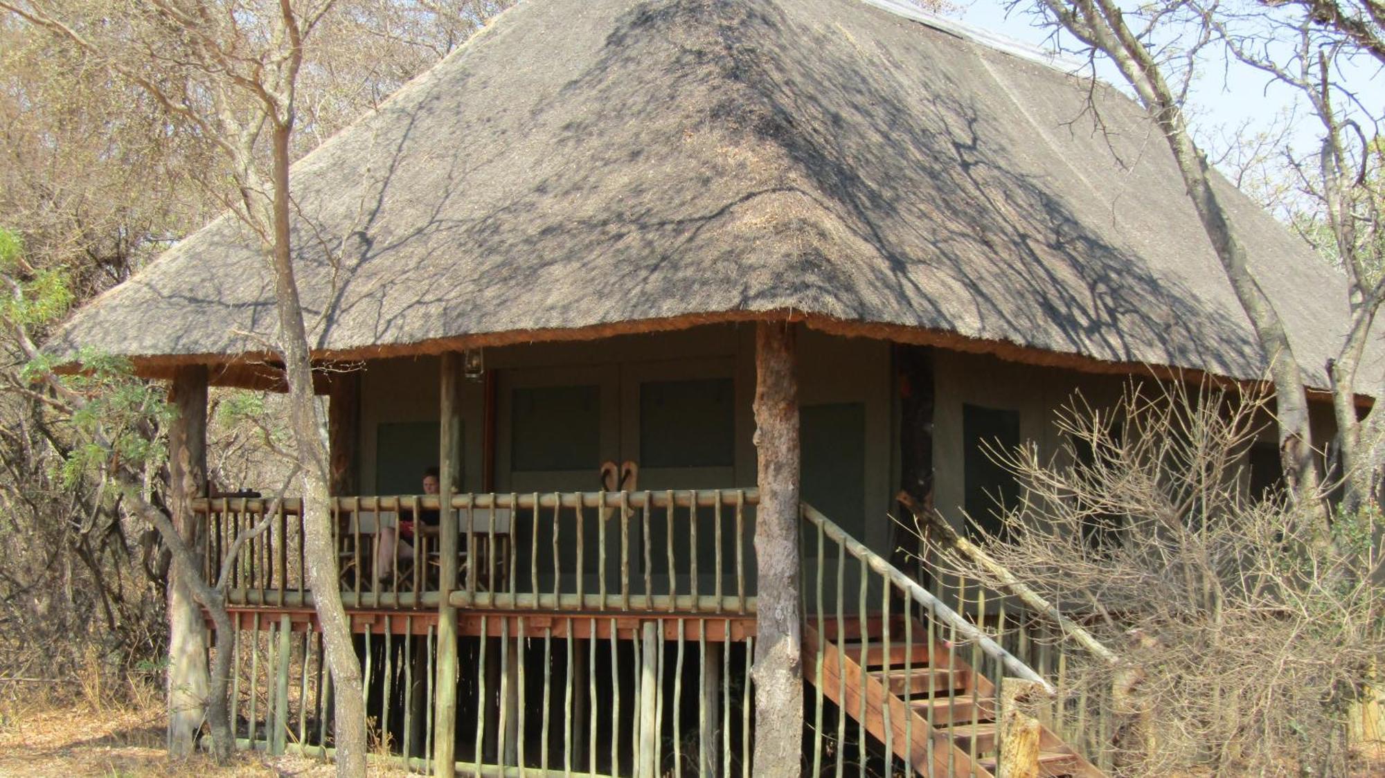 Отель Honeyguide Ranger Camp Golders Green Экстерьер фото