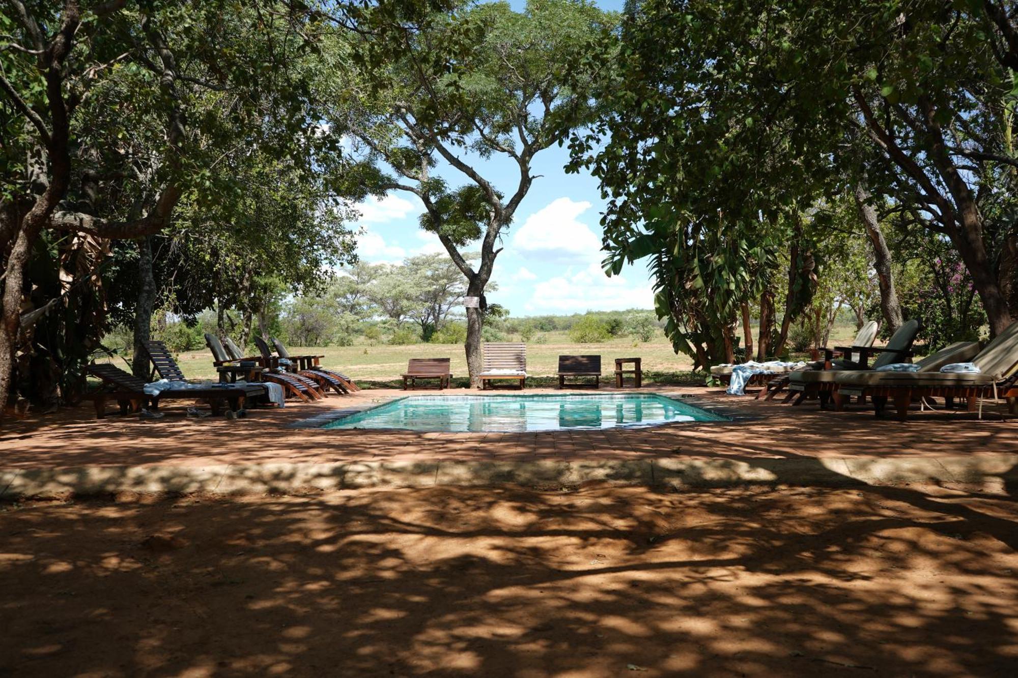 Отель Honeyguide Ranger Camp Golders Green Экстерьер фото